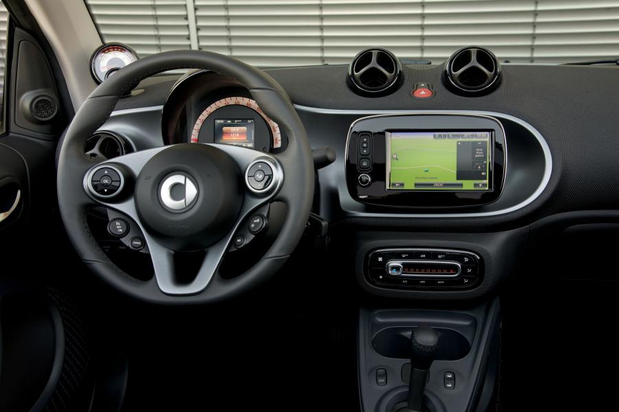 Торпедо Smart ForTwo Prime Cabrio Electric Drive 2017 года  (WW) (фото 23 из 35)